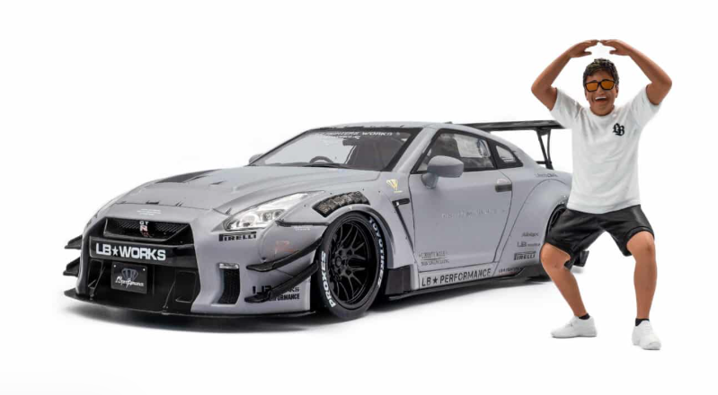 NISSAN GTR LIBERTY WALK + FIGURINE SOLIDO 1/18°